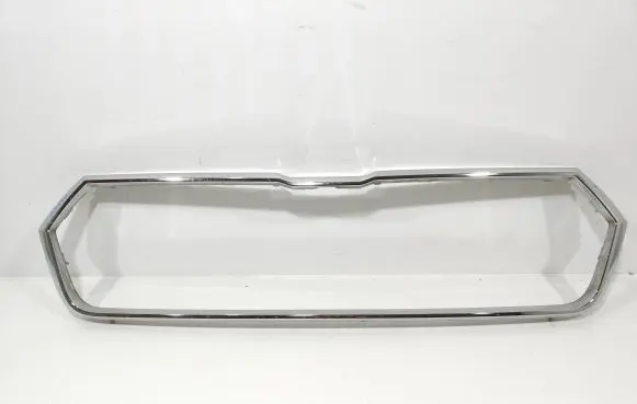 Skoda Karoq Front bumper upper radiator grill 5LA853761