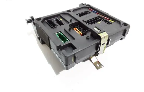 Seat Alhambra (Mk1) Fuse module S108152001