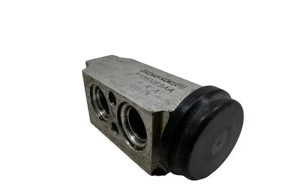 Hyundai ix35 Air conditioning (A/C) expansion valve F108NE9AA