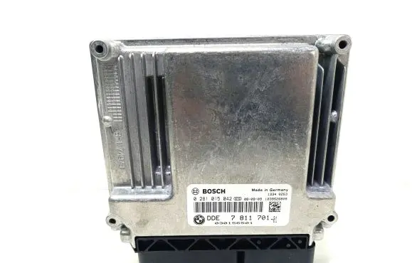 BMW 1 E81 E87 Engine control unit/module 7811701