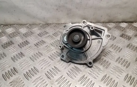 Dodge Nitro Water pump