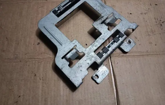 Volkswagen Caddy Engine control unit holder 1T0906216K