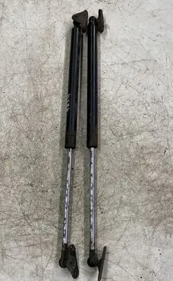Lexus RX 330 - 350 - 400H Tailgate/trunk strut/damper
