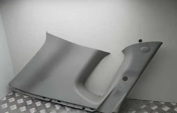 Hyundai Tucson JM (D)pillar trim (top) 858502E100 Baldai2930