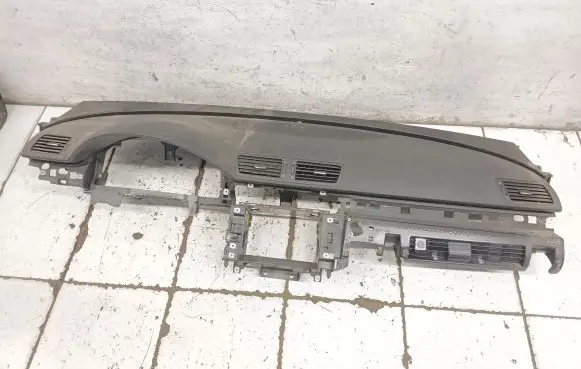 Volkswagen PASSAT B6 Dashboard 3C1857003