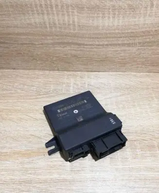 Audi A6 S6 C6 4F Gateway control module 4F0907468D