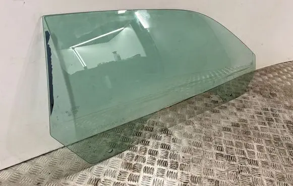 Dodge Challenger Front door window/glass (coupe) 04816142AC 43R000263 E000249
