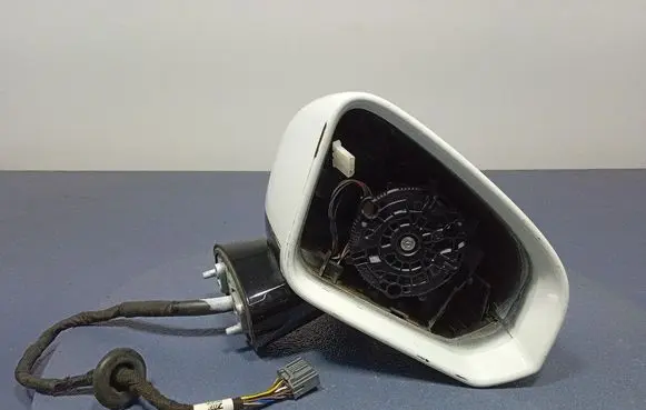 Volvo S90, V90 Front door electric wing mirror