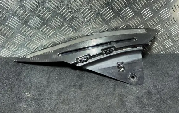 Mercedes-Benz CLA C118 X118 Front bumper mounting bracket A1188852403