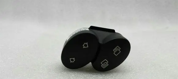 Mercedes-Benz CLS C219 Steering wheel buttons/switches A2038202310