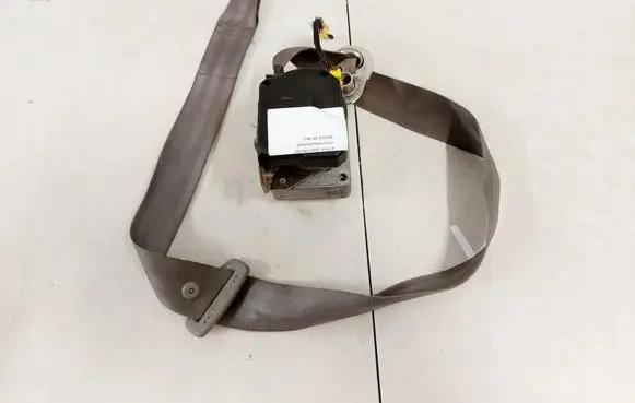 Volkswagen New Beetle Front seatbelt