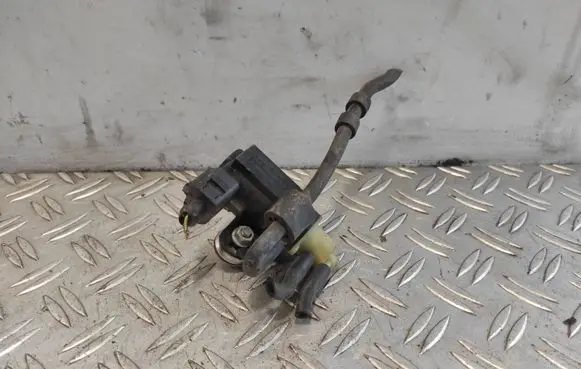 Skoda Octavia Mk2 (1Z) Turbo solenoid valve 1K0906627A 70086800 09116