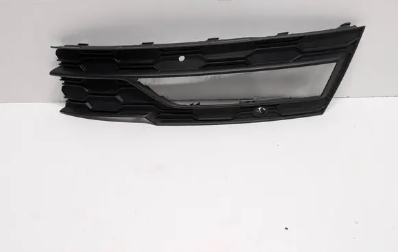 Front bumper lower grill