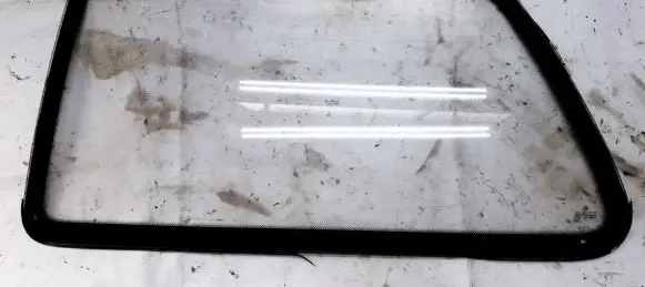 Volkswagen Golf III Rear side window