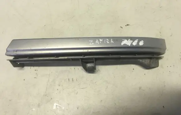 Opel Zafira A Under headlight/headlamp trim 90580651