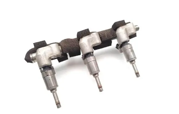 Suzuki Swift III Fuel injectors set 