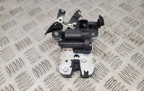 Audi A5 Tailgate/trunk/boot lock/catch/latch 8W0827503