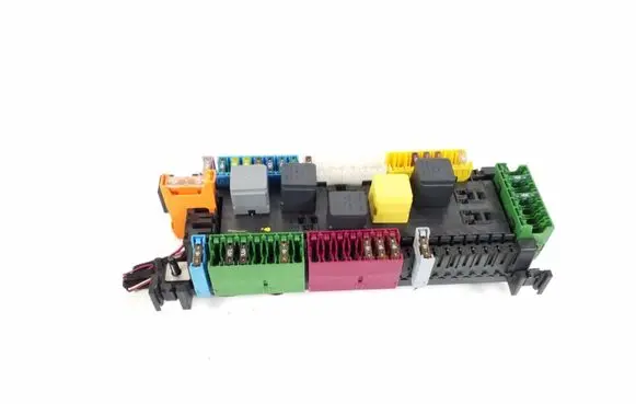 Mercedes-Benz GL X166 Fuse module A1669063901