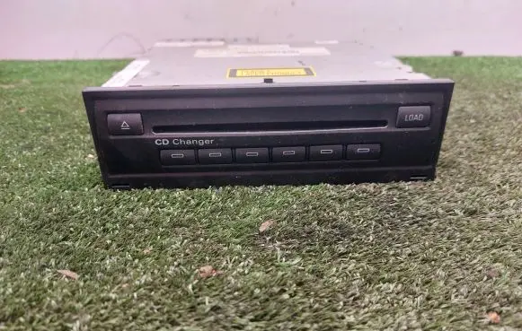 Audi A4 S4 B8 8K CD/DVD changer 4E0035110 4E0910110