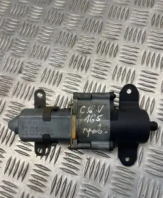 Chrysler Voyager Sliding door motor U10724g