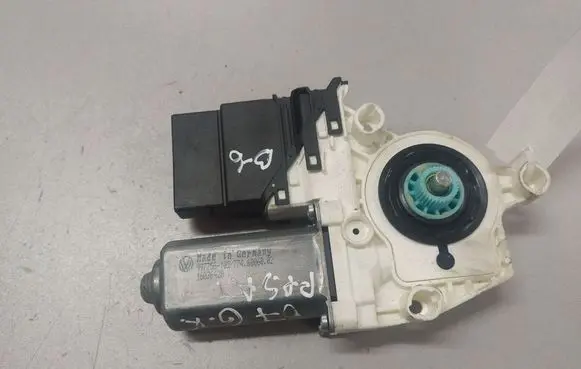 Volkswagen PASSAT B6 Rear door window regulator motor 0536006002 974227111