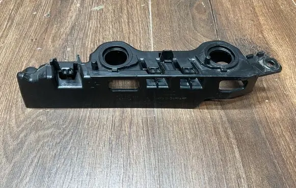 Audi A6 S6 C8 4K Front bumper mounting bracket 4K0807283