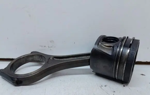 Citroen C5 Piston with connecting rod H268X