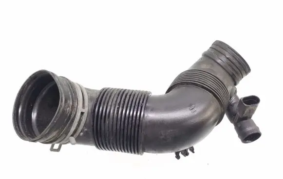 Skoda Octavia Mk2 (1Z) Turbo air intake inlet pipe/hose 3C0129654N