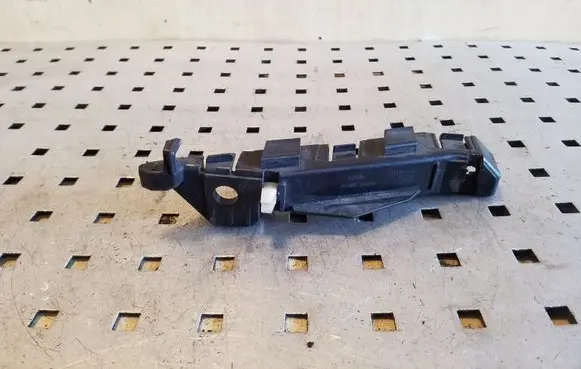 Hyundai Santa Fe Front bumper mounting bracket 865162B000