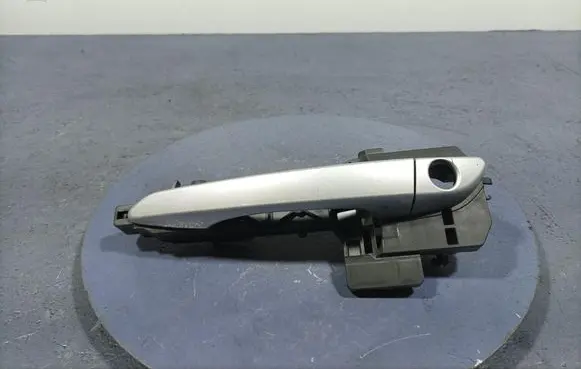 Hyundai Tucson JM Front door exterior handle 