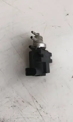 Volkswagen Golf IV Turbo solenoid valve 1j0906627b