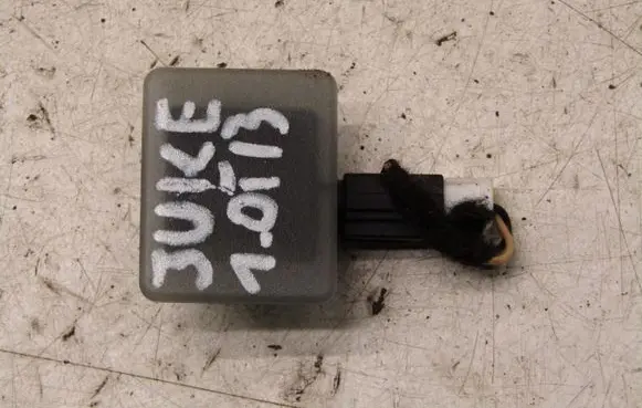 Nissan Juke II F16 Glove box light 685PX6PA0A