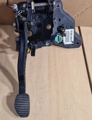 Peugeot 508 Clutch pedal 9666871180