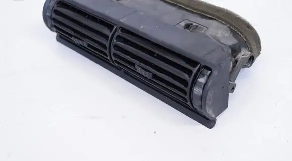 BMW 3 E30 Dashboard air vent grill cover trim 64221381147 1381147