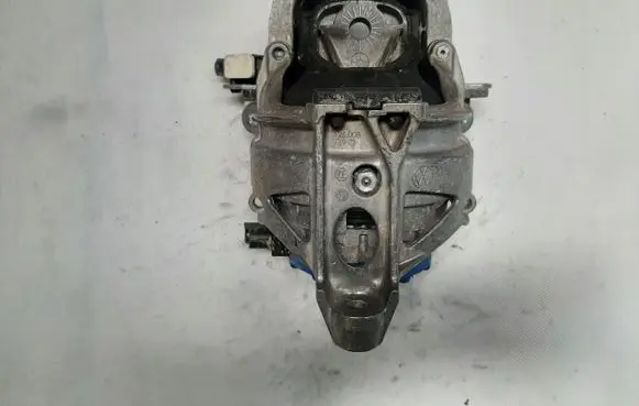 Audi A8 S8 D5 Engine mount bracket 4M0199256L