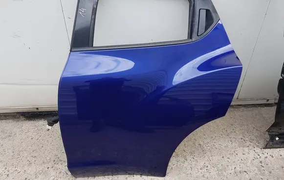 Nissan Juke I F15 Rear door 