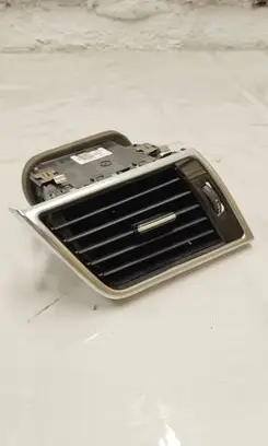 Mercedes-Benz GLE (W166 - C292) Dashboard side air vent grill/cover trim A1668309100