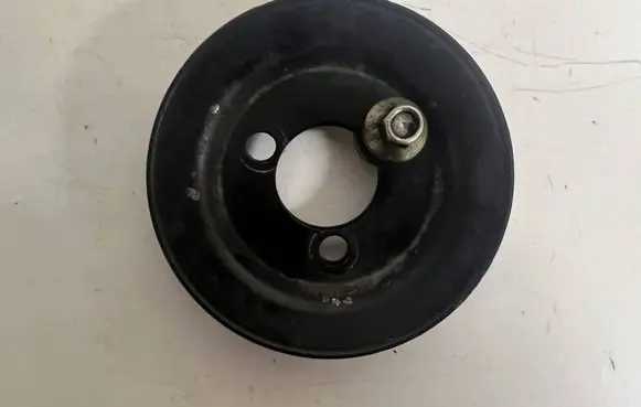Audi A4 S4 B5 8D Water pump pulley 058121031b