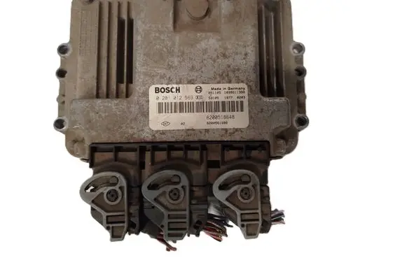 Suzuki Grand Vitara II Engine control unit/module 0281012569 8200518648 8200561686