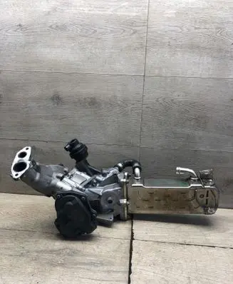 Mercedes-Benz C W204 EGR valve cooler A6511400275 6885909 1961201196