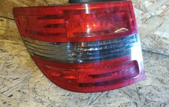 Mercedes-Benz B W245 Rear/tail lights A1698202564 27520116