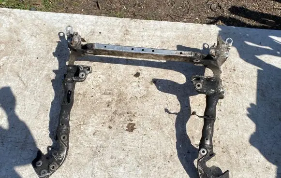 Audi A4 S4 B8 8K Front subframe 8t0399315j