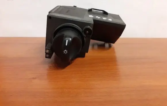 Mercedes-Benz E W210 Light switch 5249 2105450104