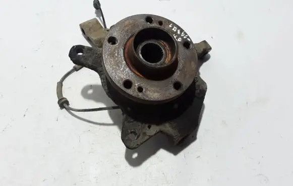 Renault Laguna II Front wheel hub 8200320888
