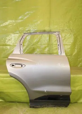 Audi Q4 e-tron Front door 000259