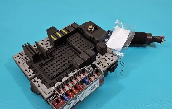 Volvo S60 Fuse box set 8676286 IMPRK1476816