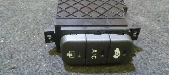 Honda Civic Windscreen/window heater switch 3261tg110