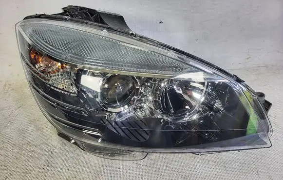 Mercedes-Benz CLC CL203 Headlight/headlamp A2039060800