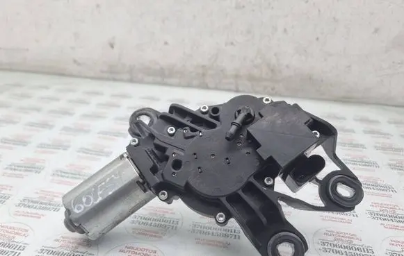 Volkswagen Golf Plus Rear window wiper motor 5M0955711 0390201809