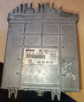 Volkswagen PASSAT B5 Engine control unit/module 028906021DT 28SA2969 0281001555